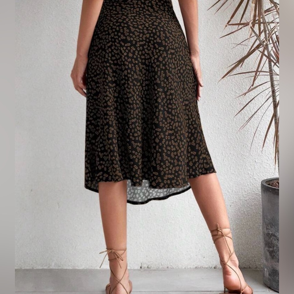 High Slit Skirt - Picture 4 of 4
